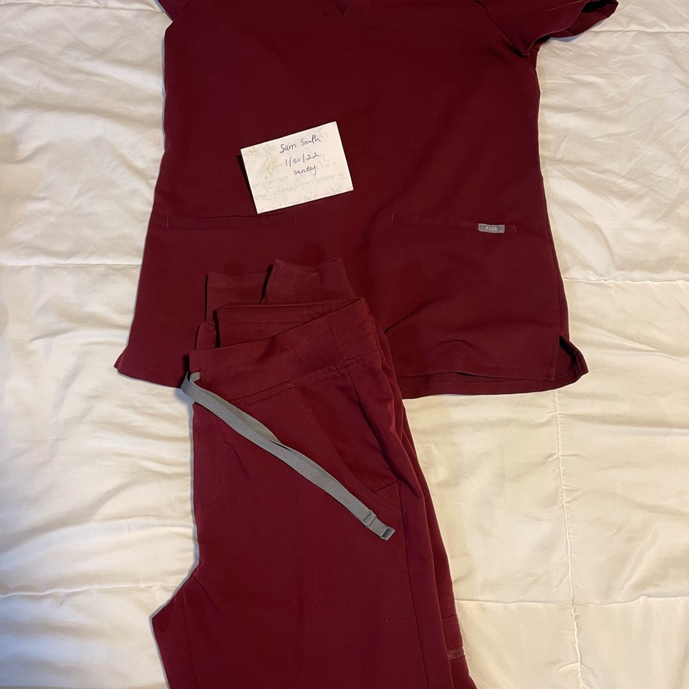 Figs scrubs